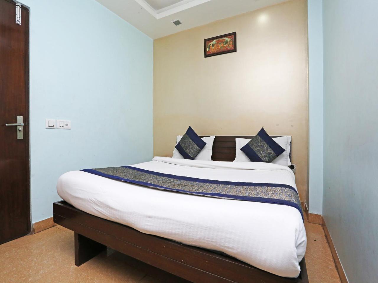 Oyo 6596 Hotel Flight Path New Delhi Buitenkant foto