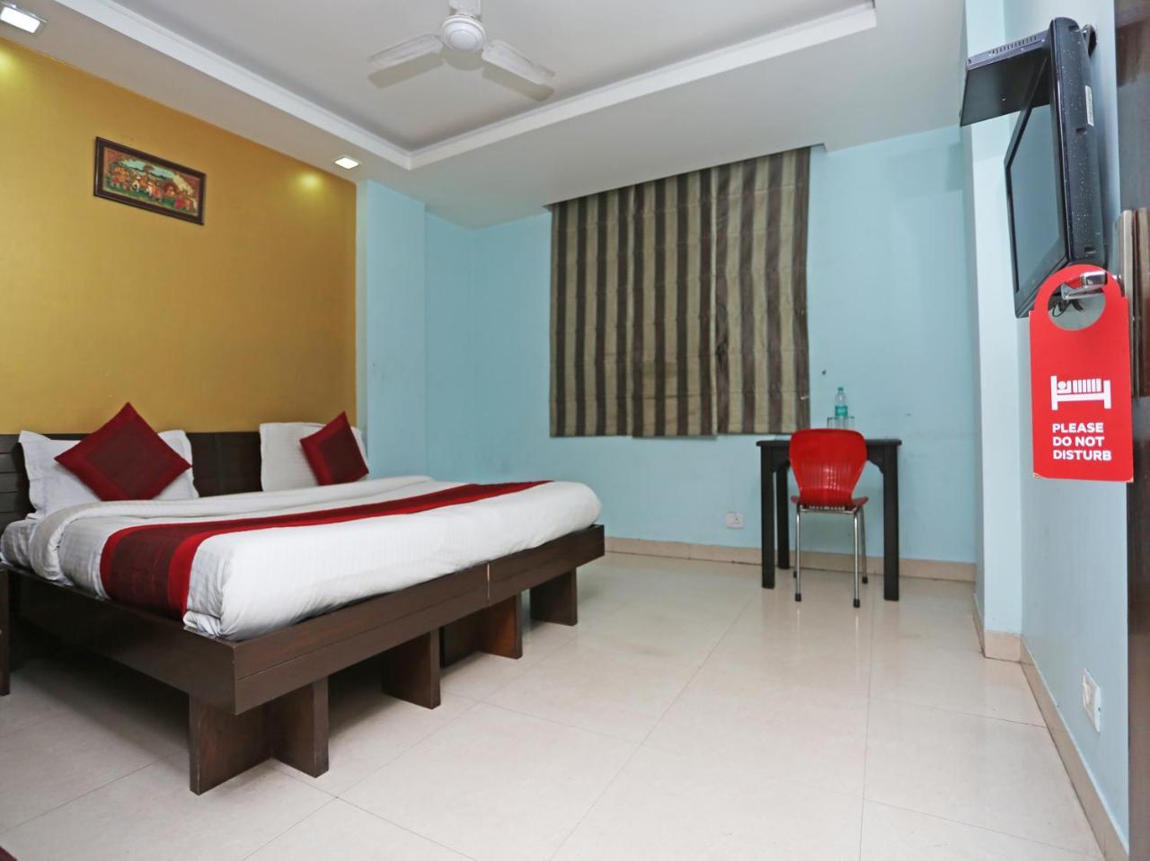 Oyo 6596 Hotel Flight Path New Delhi Buitenkant foto