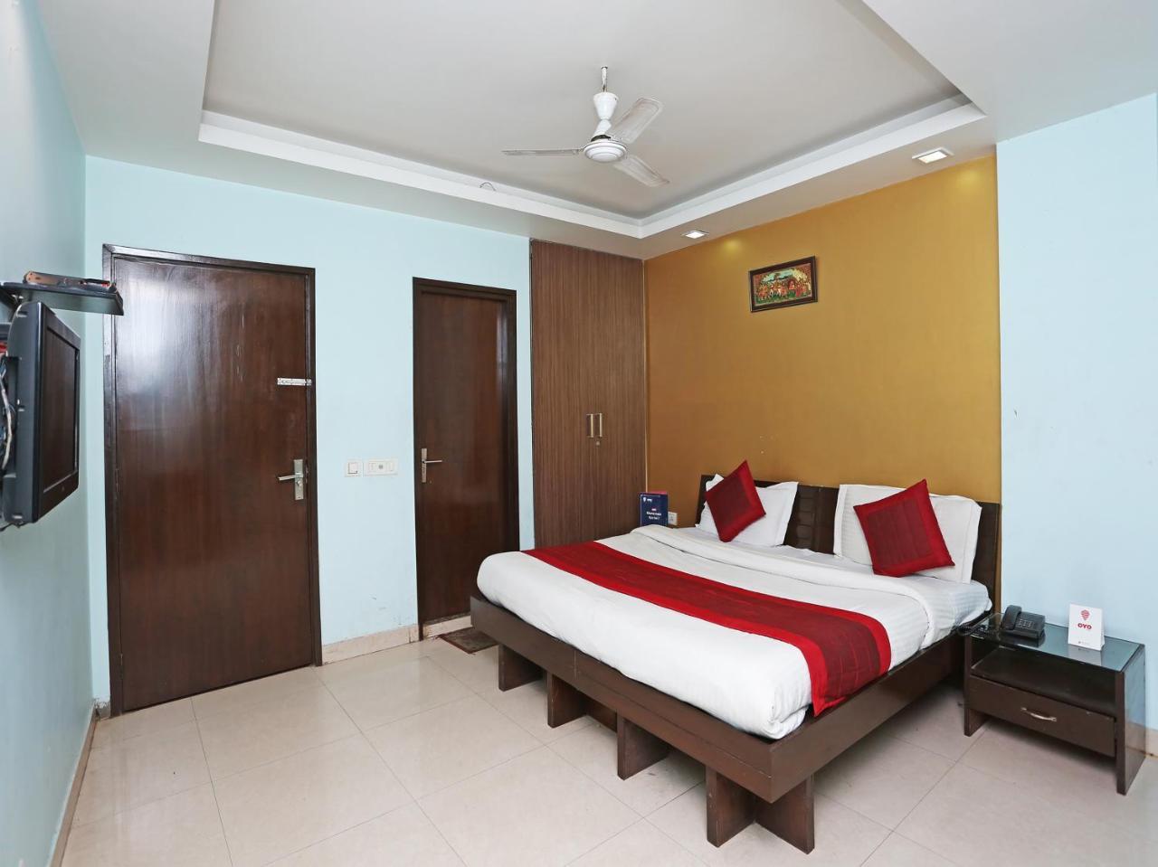 Oyo 6596 Hotel Flight Path New Delhi Buitenkant foto