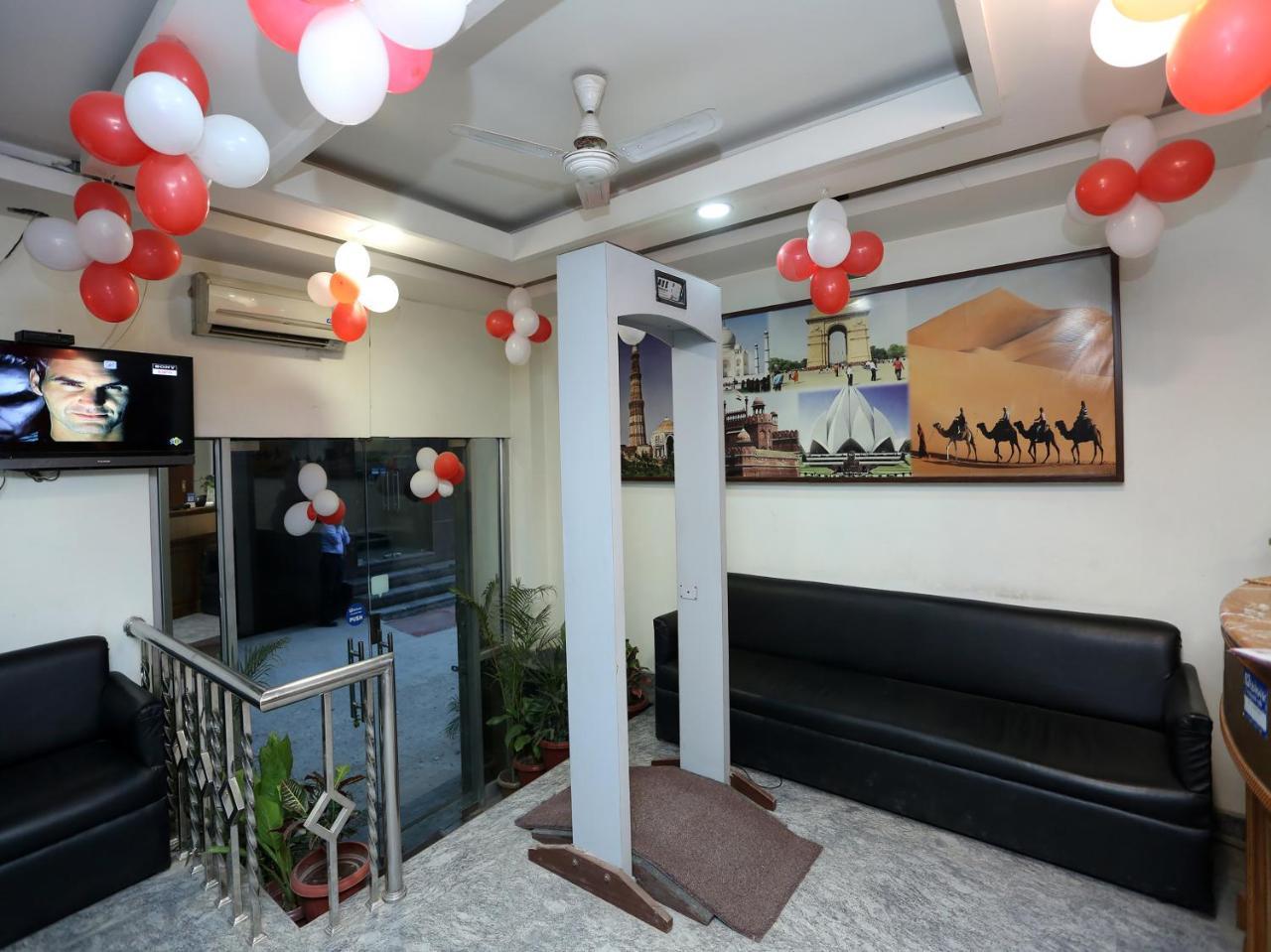 Oyo 6596 Hotel Flight Path New Delhi Buitenkant foto